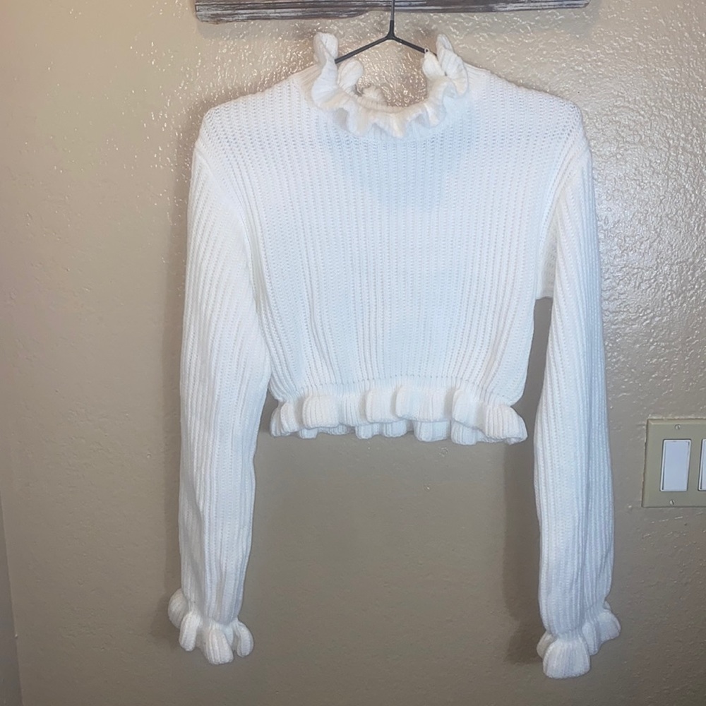 SHEIN medium white knit ruffle trim crop sweatshirt